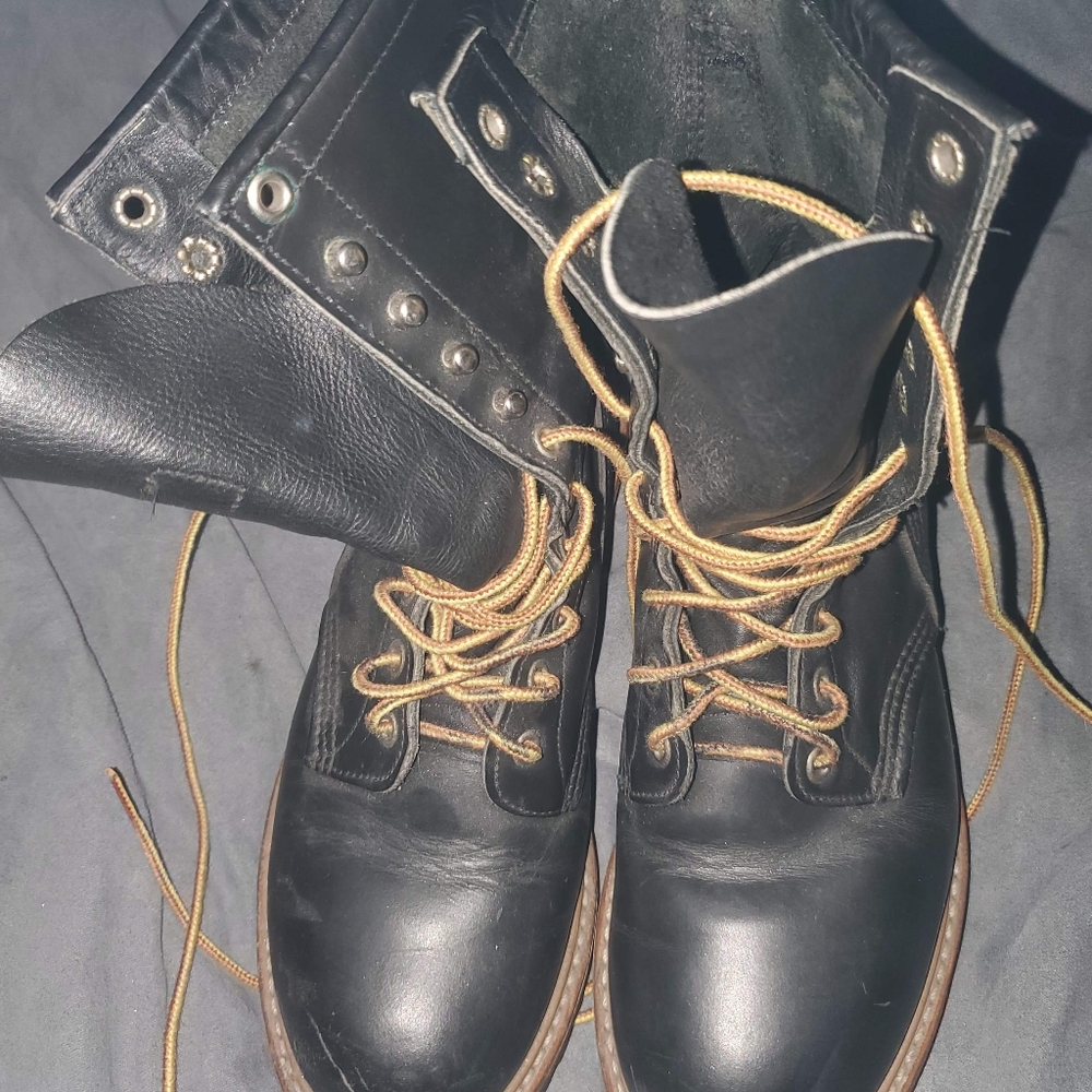 Black Leather Redwings Size 9